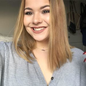 Meet your Posher, Lauren